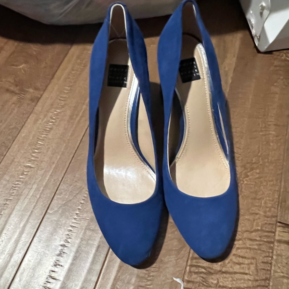 5/$10 royal blue heel white house black market size 6